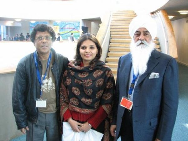 With Pandit Anindo Chatterjee and Babaji in Birmingham